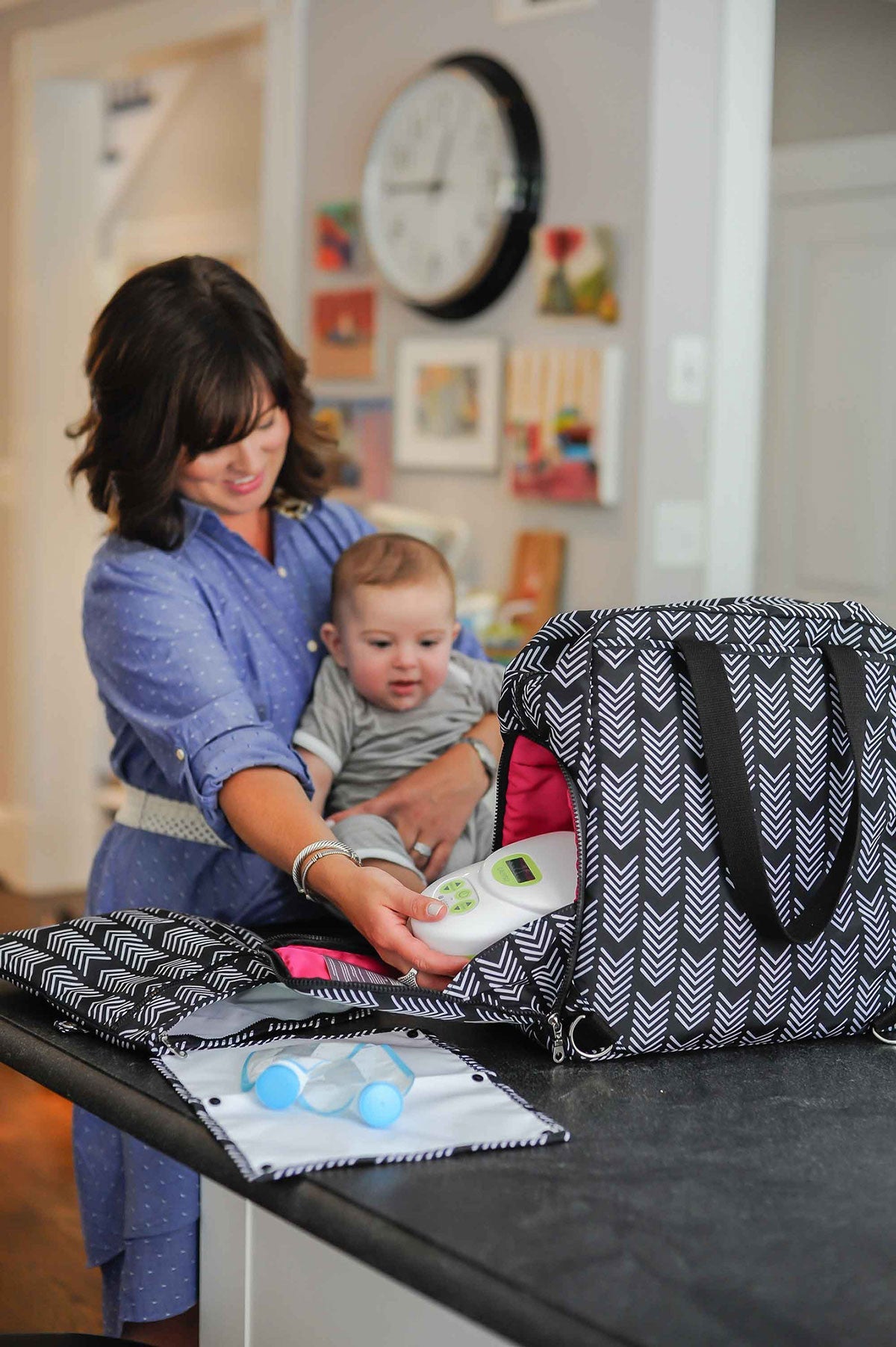 Kelly (Black & White) / Breast Pump Bags & Accessories from Sarah Wells